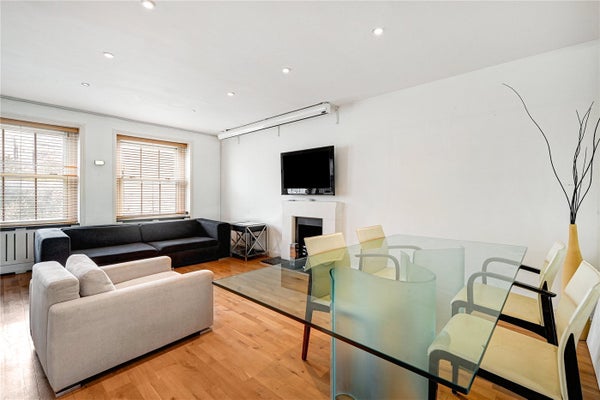 Flat Ennismore Gardens in London