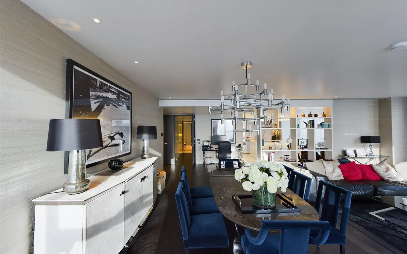 Flat Silk Street in City of London