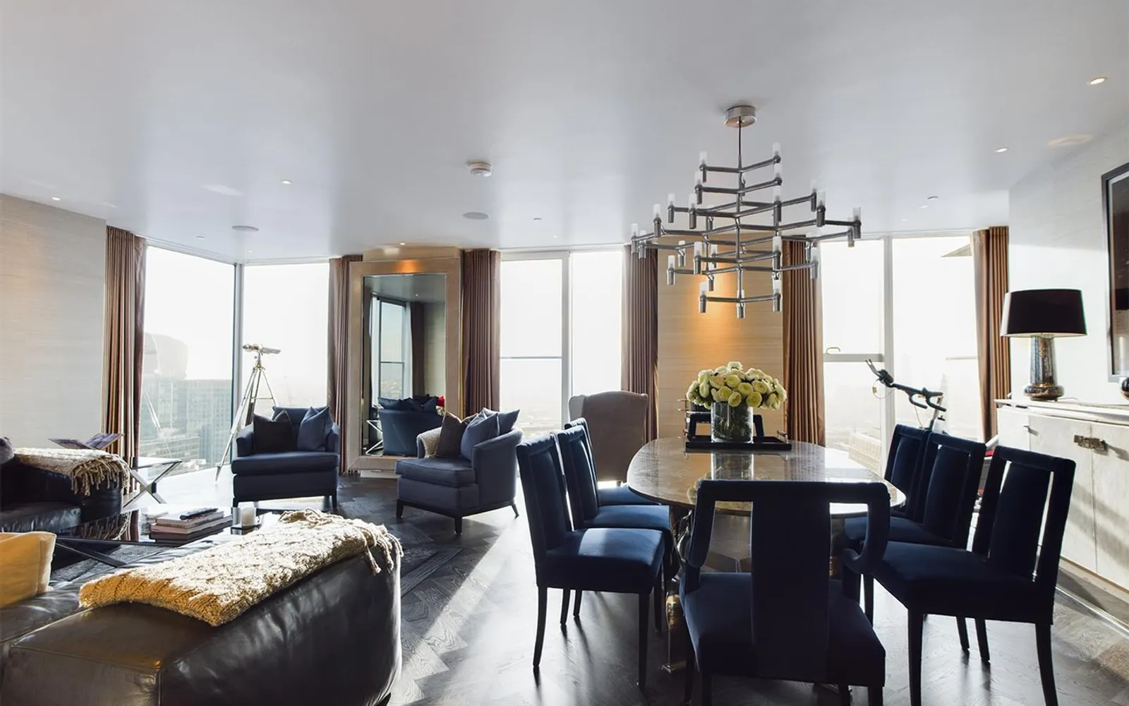 Flat Silk Street in City of London