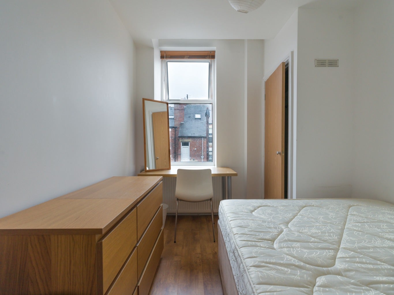 Flat Grosvenor Road in Newcastle upon Tyne