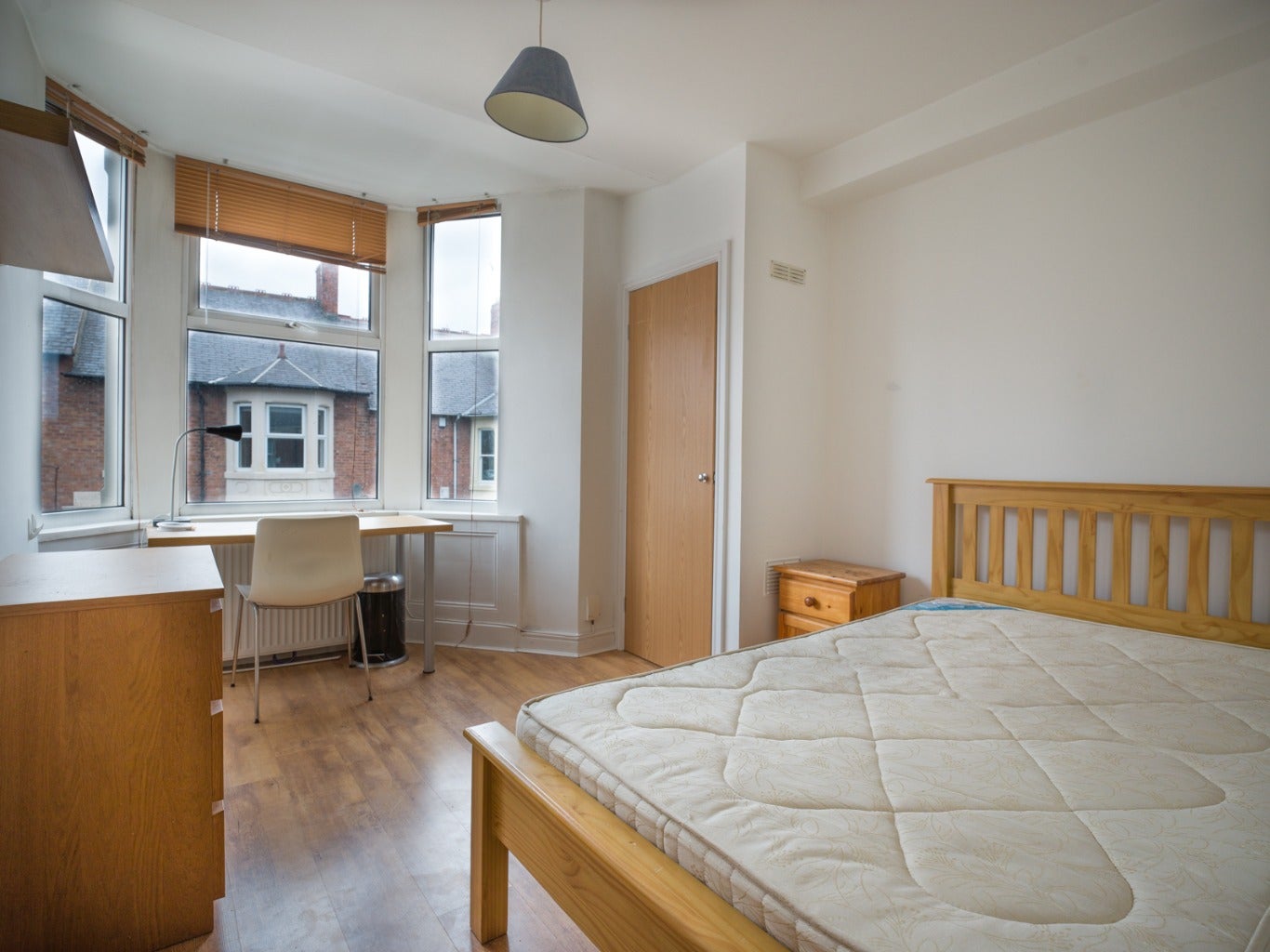 Flat Grosvenor Road in Newcastle upon Tyne