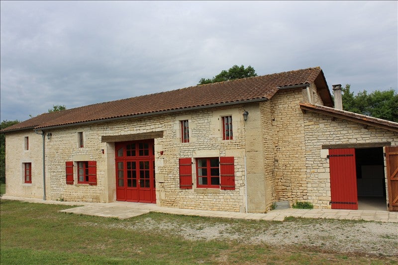 Maison Rue des Hôtes à Salles-de-Villefagnan