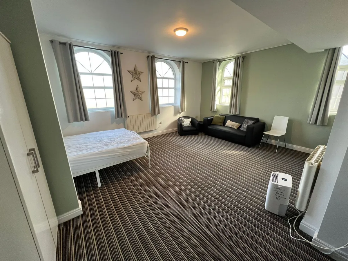Room Lower Church Street in Widnes