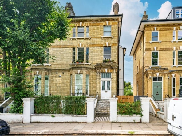 Flat King Henry's Road in Greater London