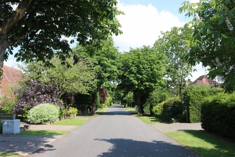 House Marlow Hill in High Wycombe