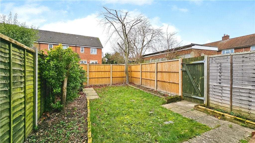 Flat Parkside Place in Borough of Spelthorne