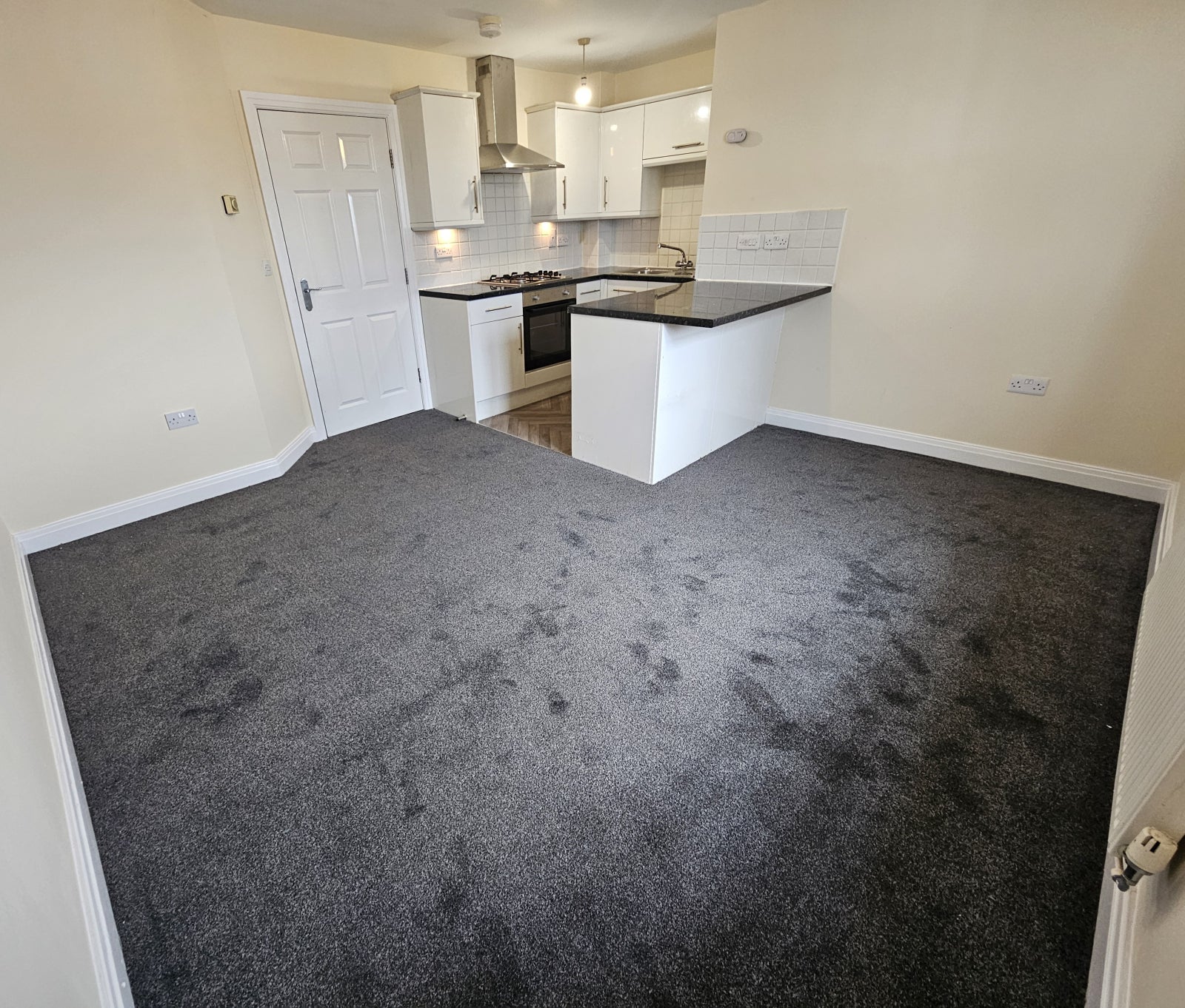 Flat Halifax Road in Kirklees