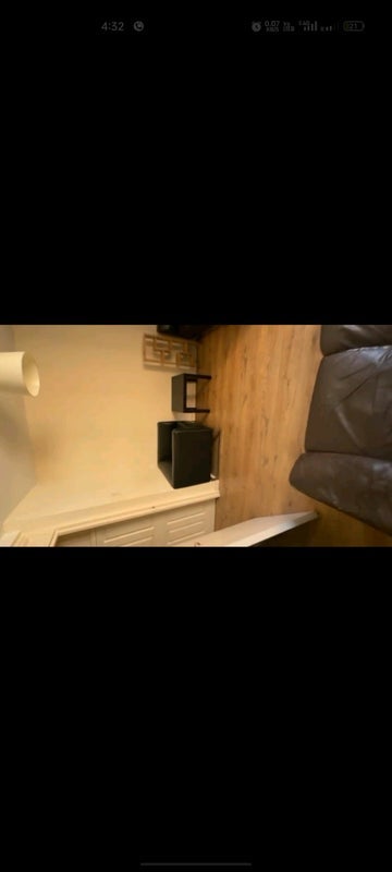 Room Burdett Road in Greater London