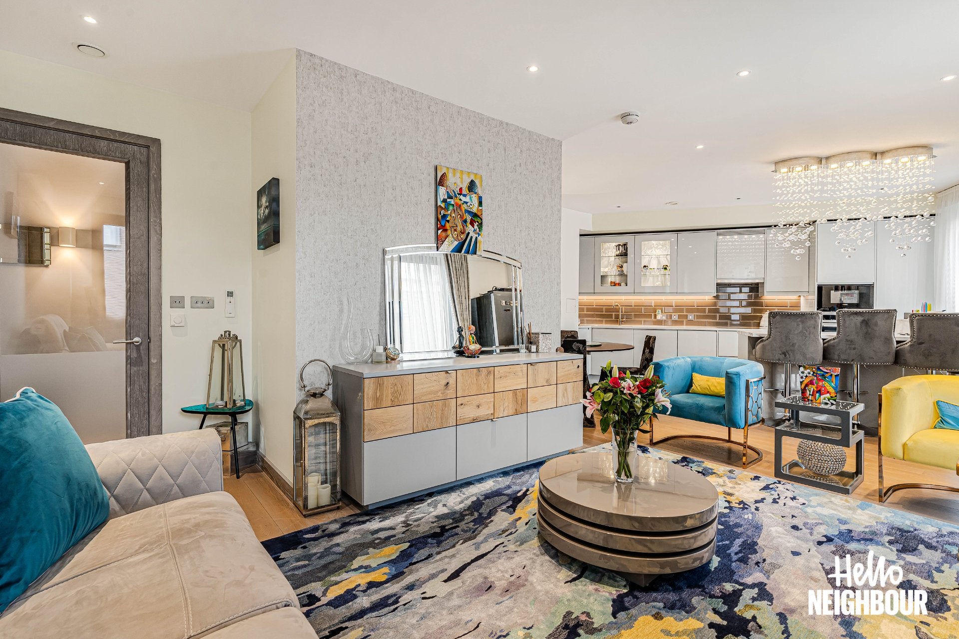 Flat Drapers Yard in Greater London