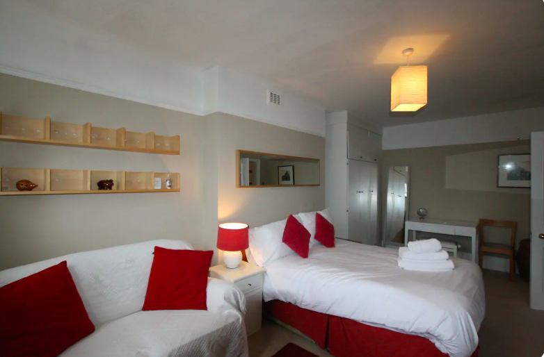 Room Victoria Square in Bristol