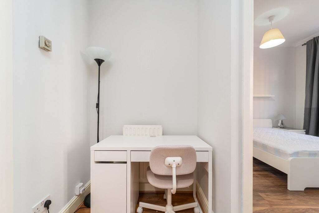 Flat Newcastle Place in City of Westminster