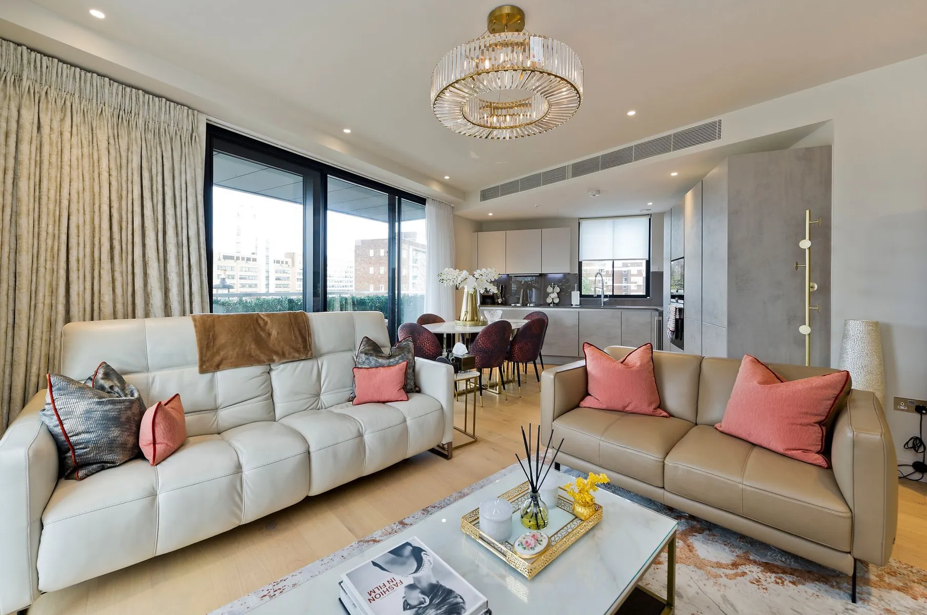 Flat Sutherland Street in City of Westminster