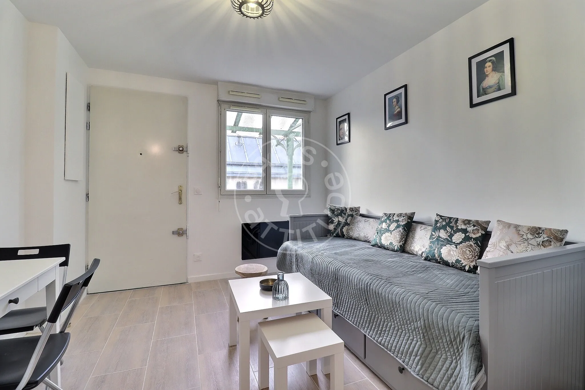 Appartement Rue du Buisson Saint-Louis à Paris