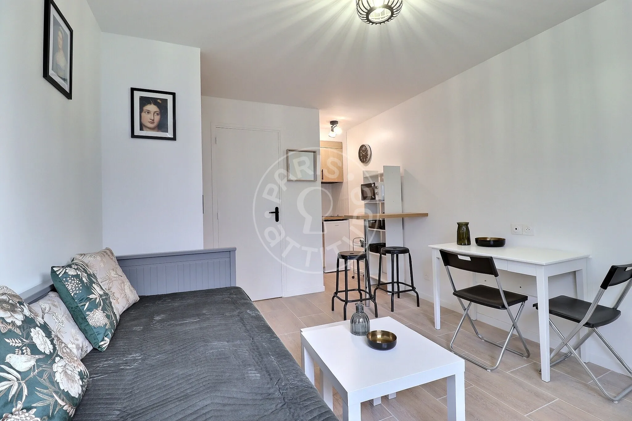 Appartement Rue du Buisson Saint-Louis à Paris