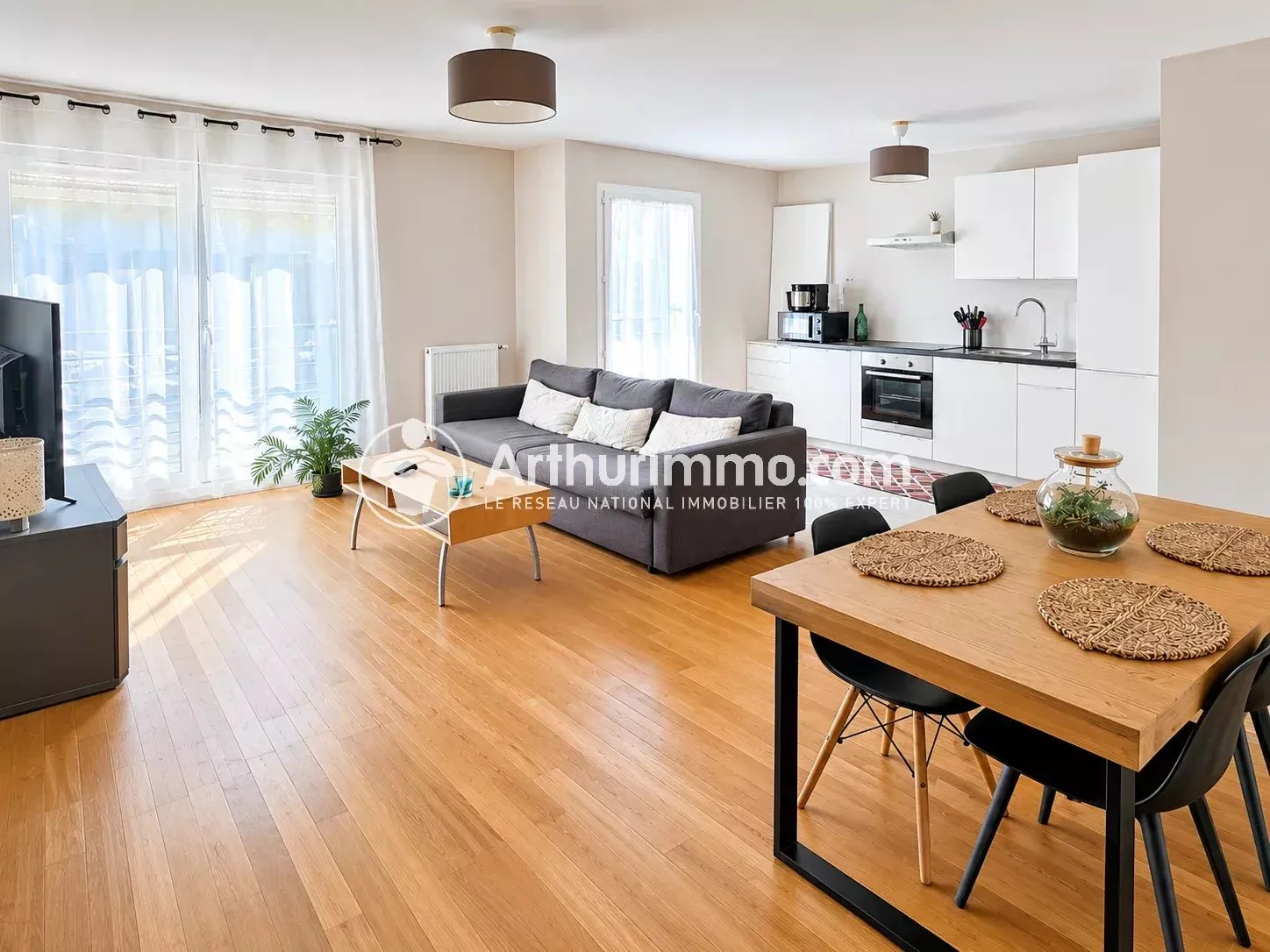Appartement Avenue Paul Vaillant-Couturier à Paray-Vieille-Poste