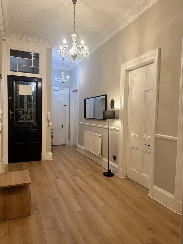 Room Keir Street in Glasgow