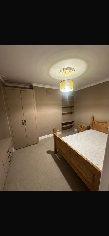 Room Worslade Road in Greater London