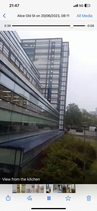 Room Peerless Street in Greater London