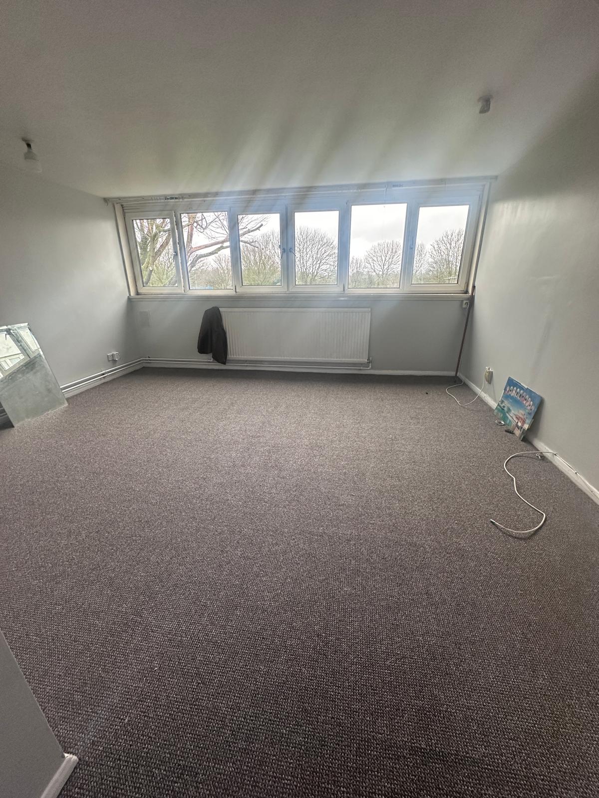 Flat Biscoe Close in Greater London