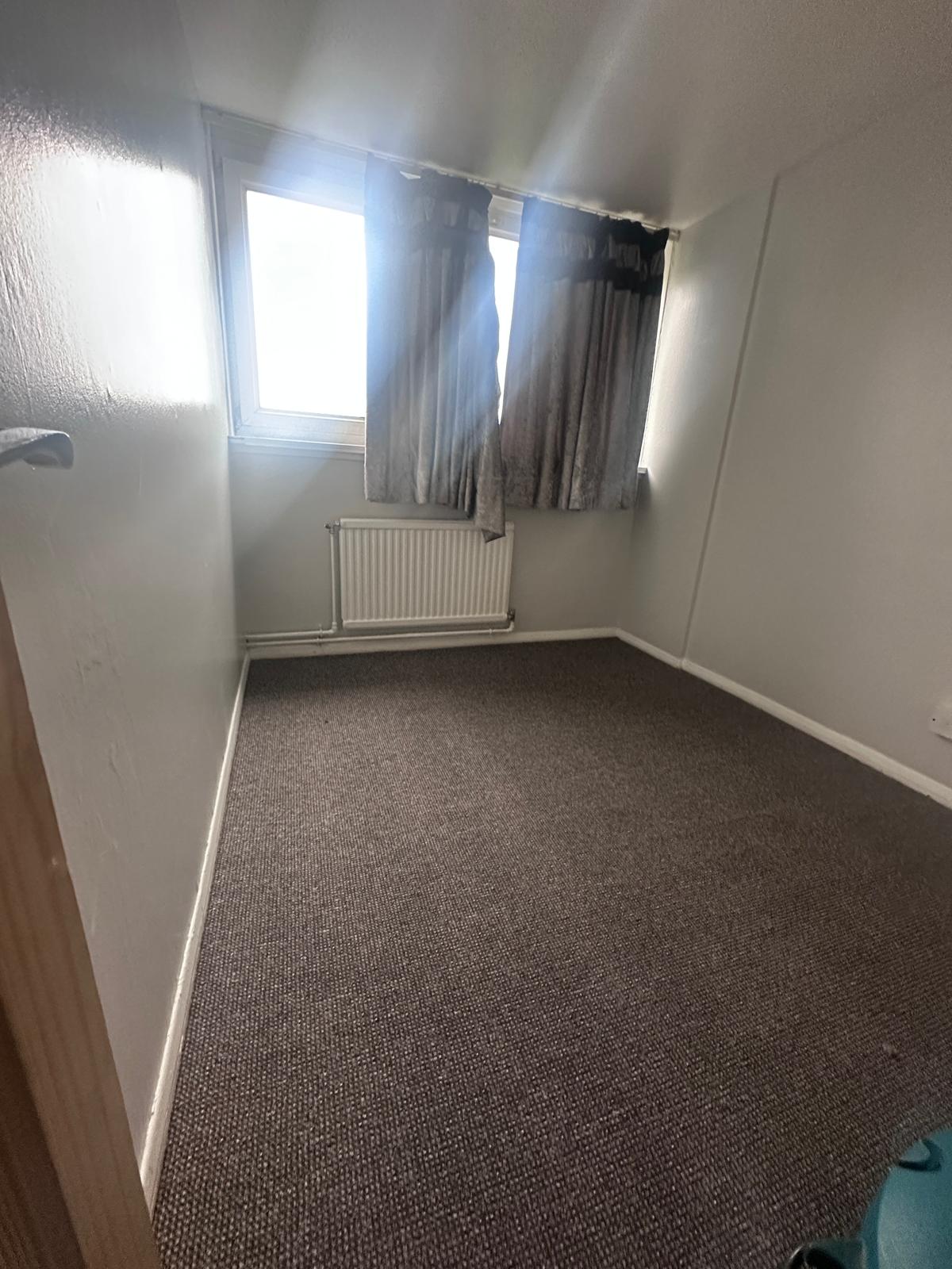 Flat Biscoe Close in Greater London