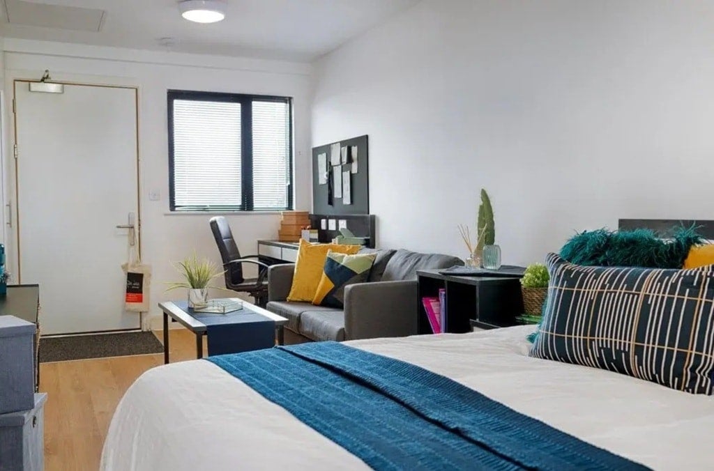Room Myrtle Street in Liverpool