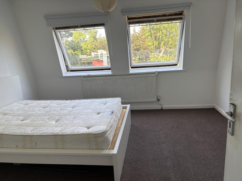 Room Earlham Grove in Greater London