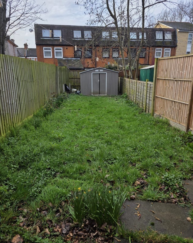 Room Earlham Grove in Greater London