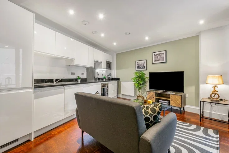 Flat St. Anne's Row in Greater London