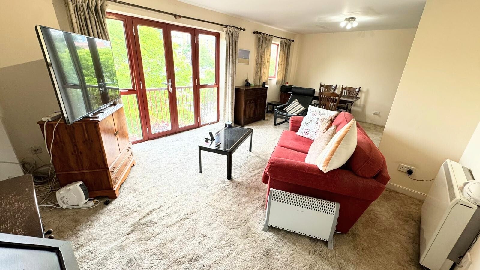 Flat John Cabot Court in Bristol