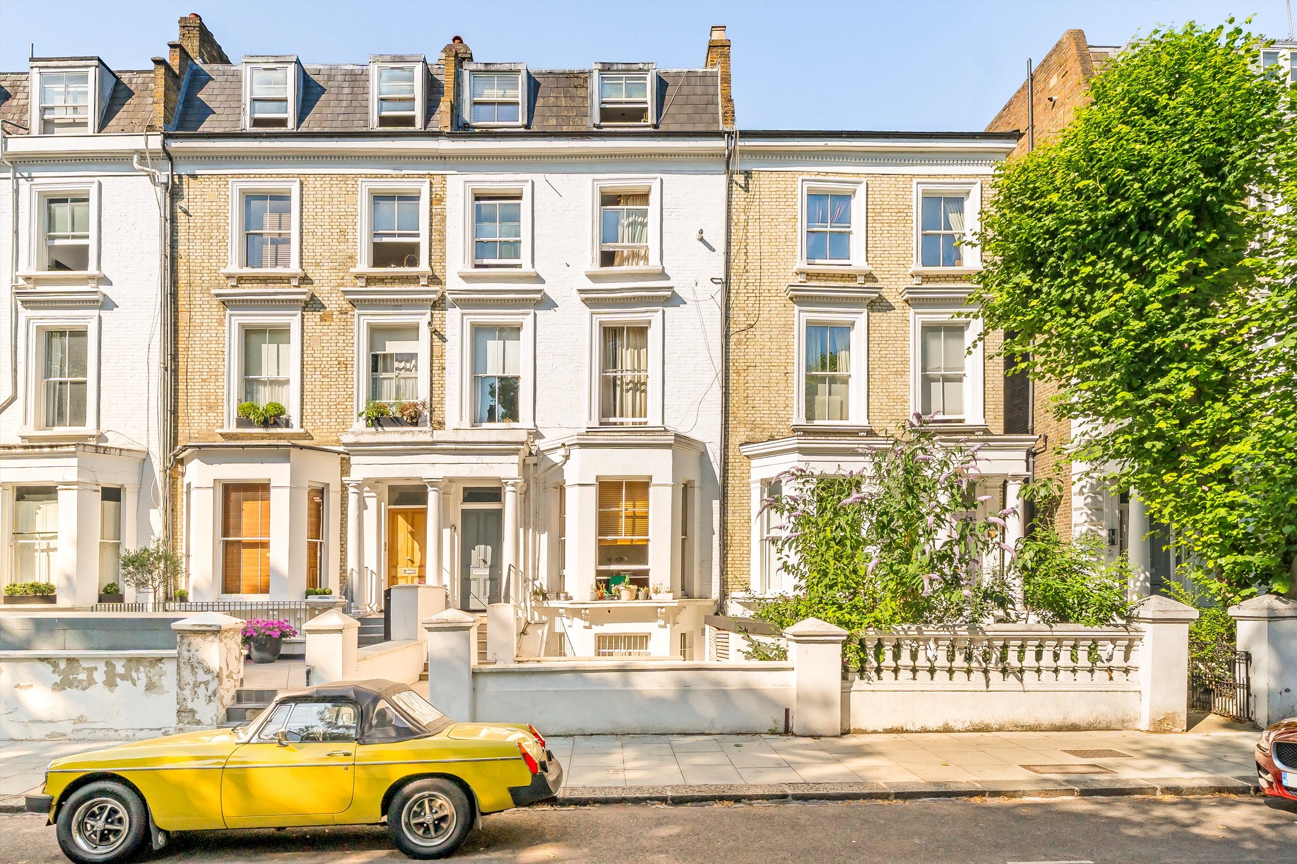 Flat Elsham Road in Greater London