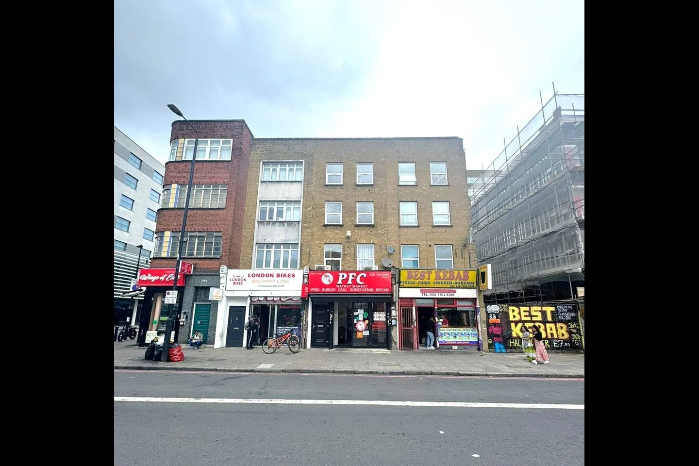 Flat Commercial Road in Greater London