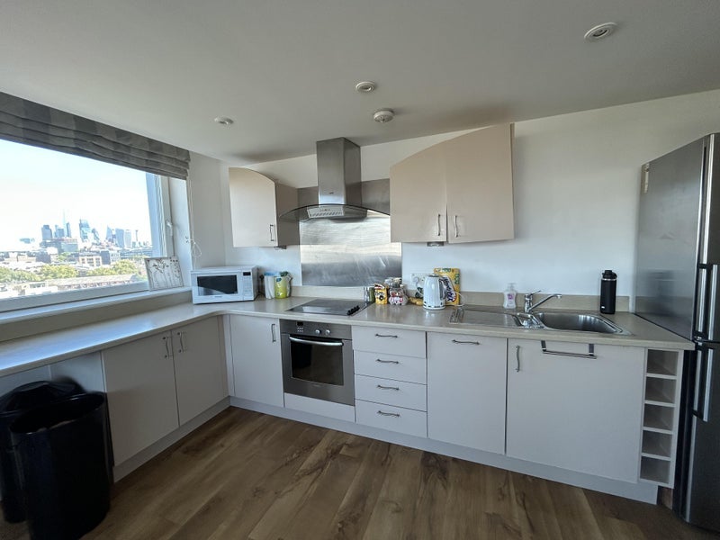 Room Westminster Bridge Road in Greater London