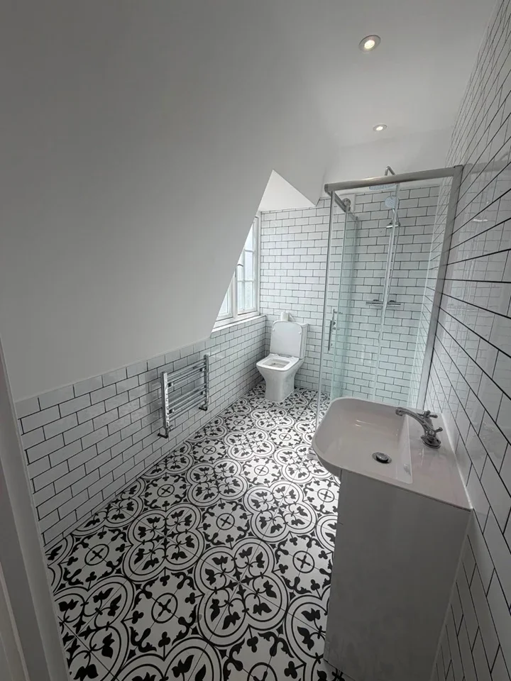 Flat High Street in Greater London