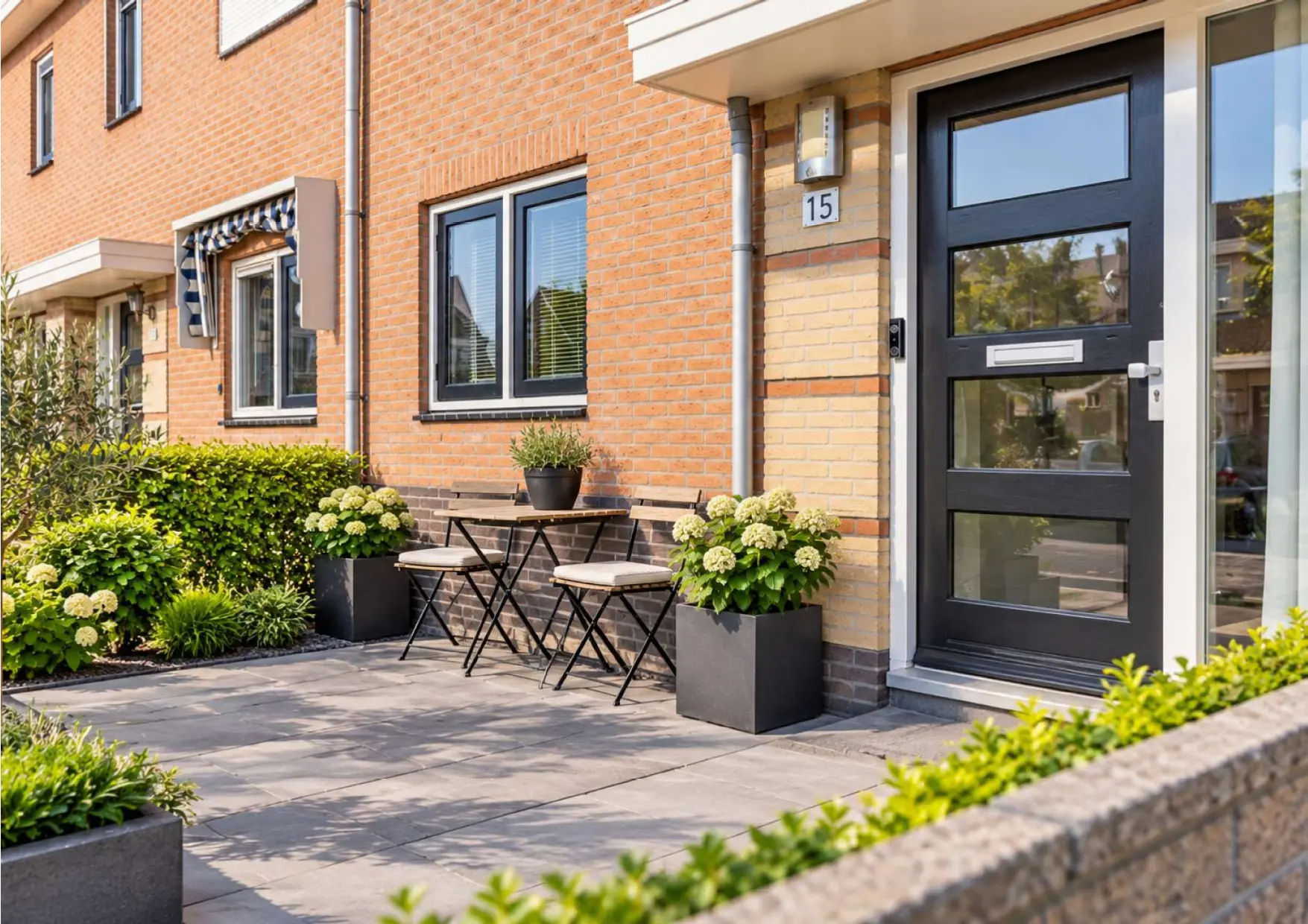 Huis Burgemeester Verduynstraat 15 in Pernis Rotterdam