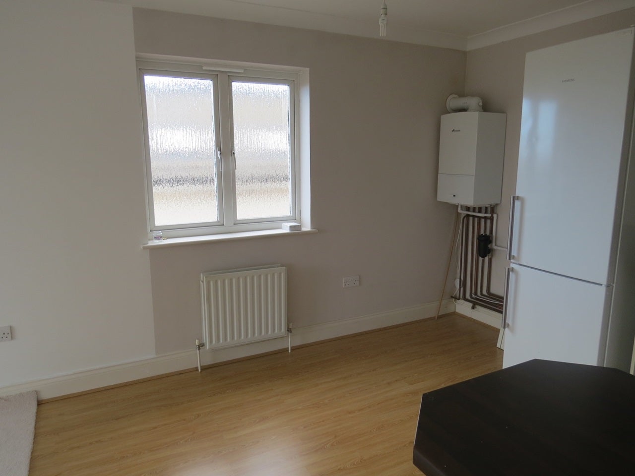 Flat Woodcote Road in Greater London