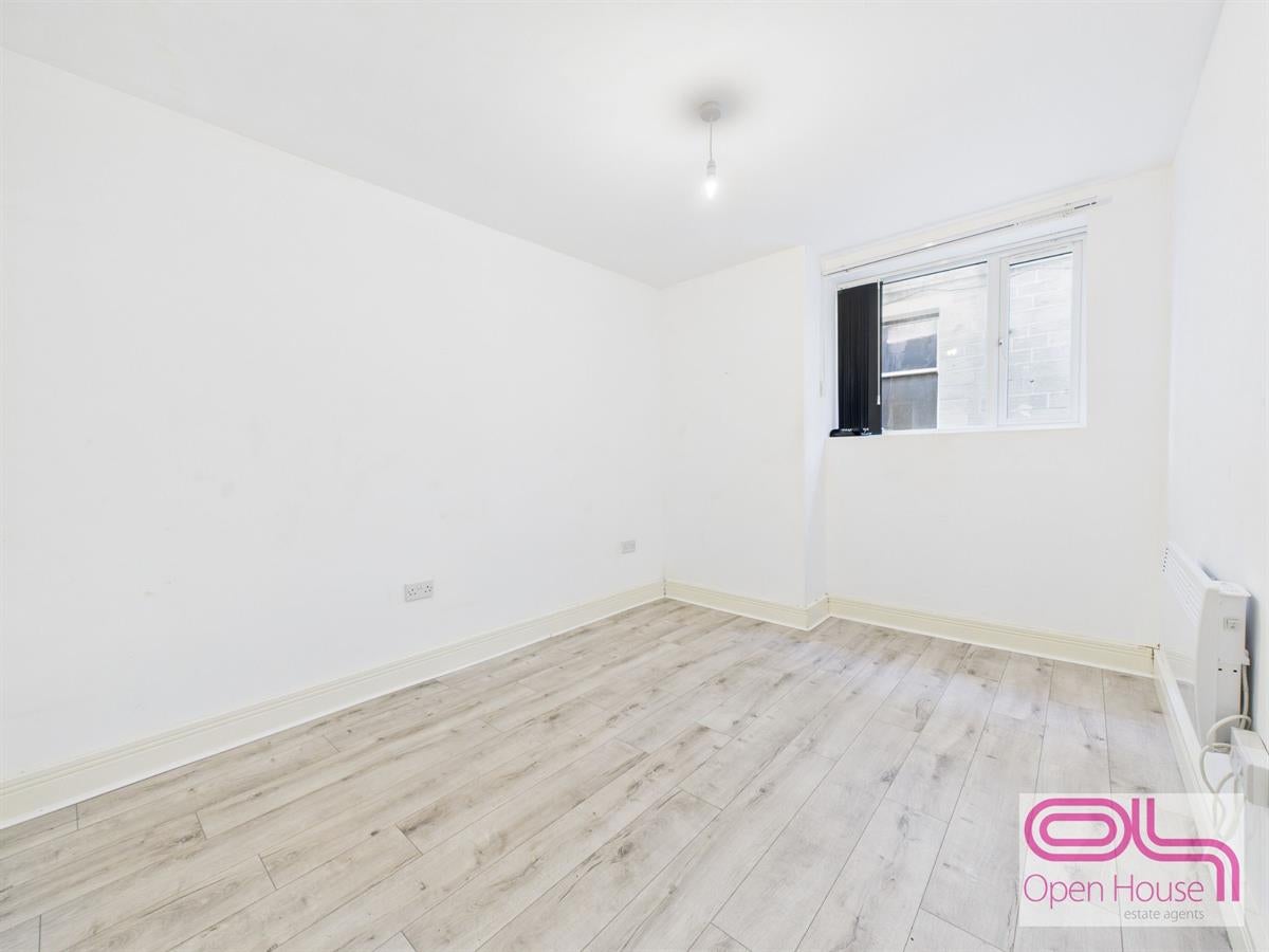 Flat Hammerton Street in Burnley
