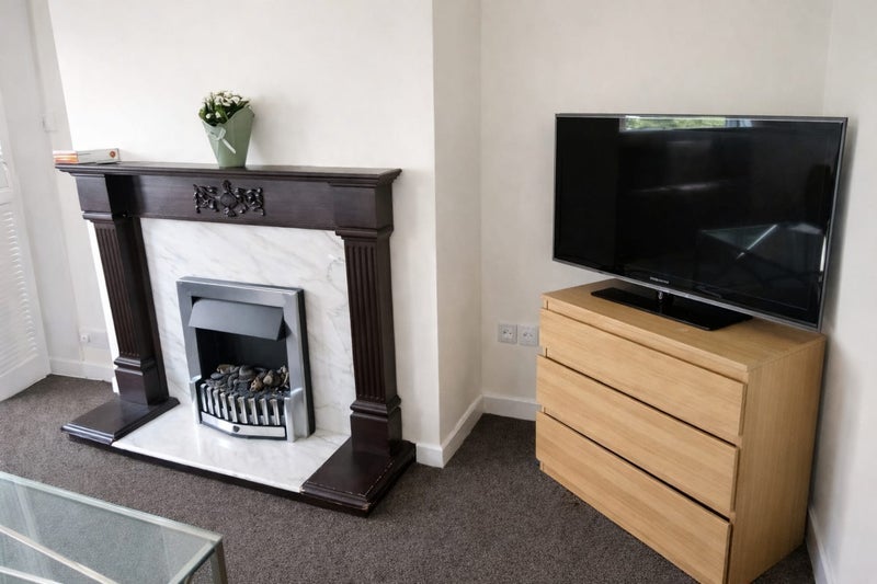 Room Kingsbridge Drive in Rutherglen