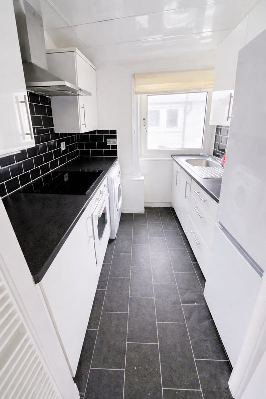 Room Kingsbridge Drive in Rutherglen