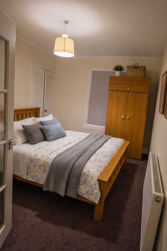 Room Kingsbridge Drive in Rutherglen