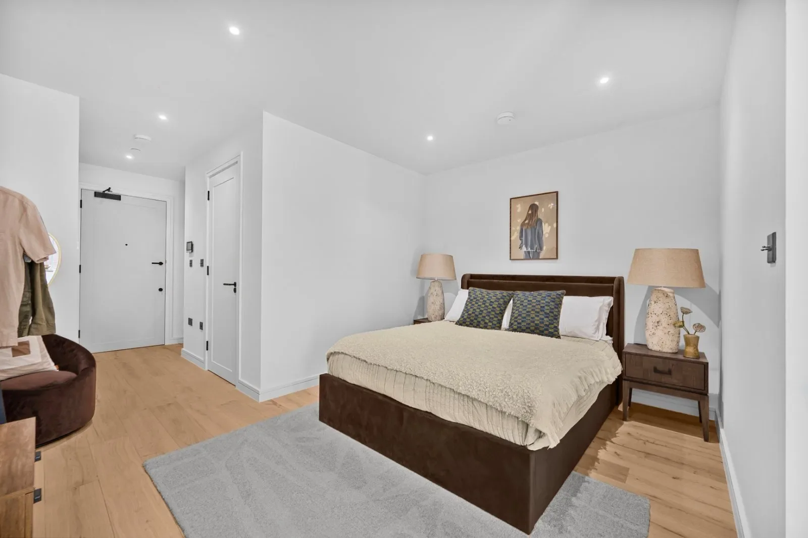 Flat Hollybush Gardens in Greater London