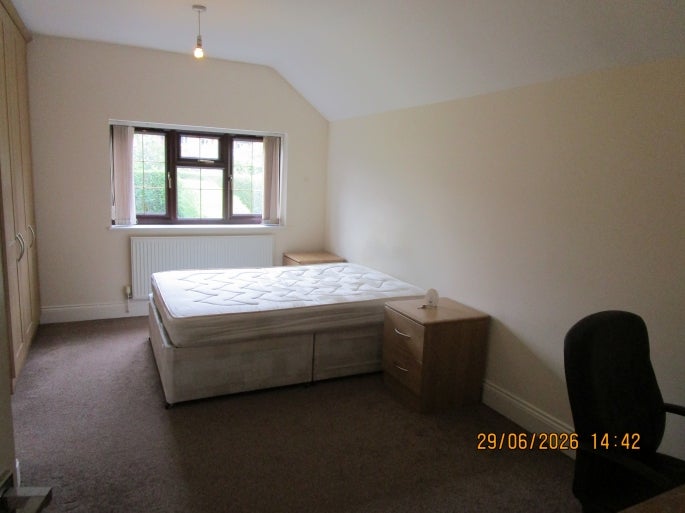 Room Ashbourne Road in Derby