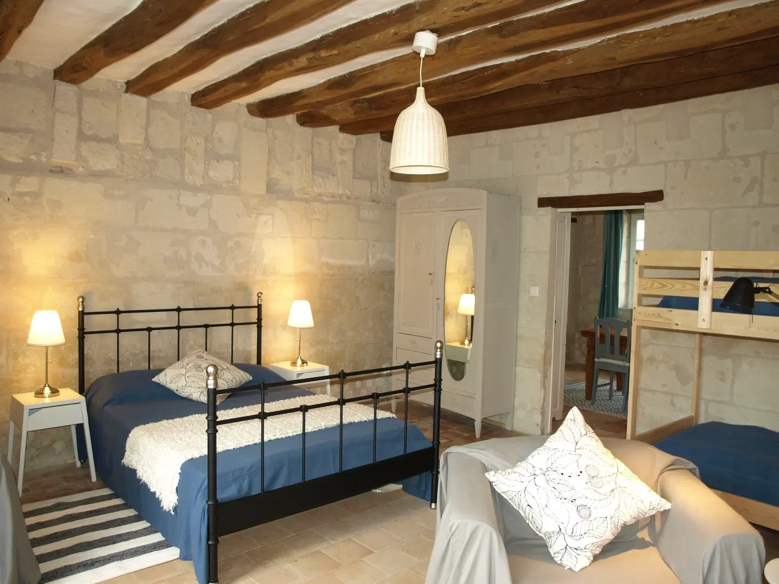 Room Impasse du Port Geniève in La Chapelle-sur-Loire