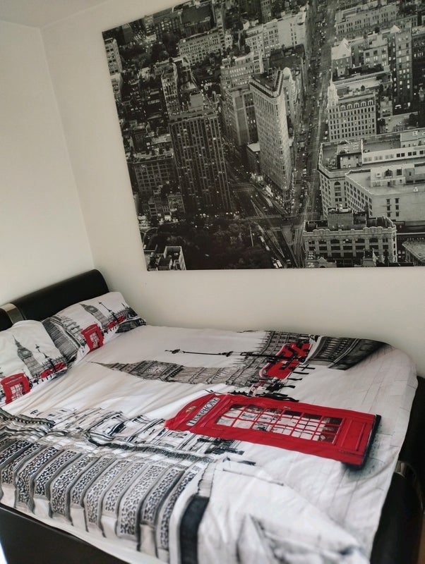 Room Portland Street in Greater London