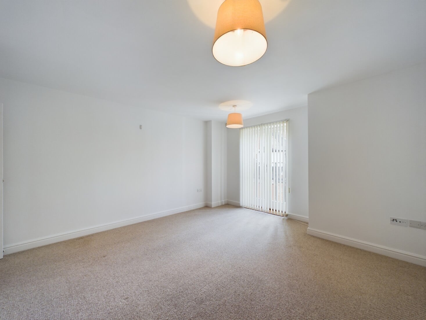 Flat Kineton Green Road in Metropolitan Borough of Solihull