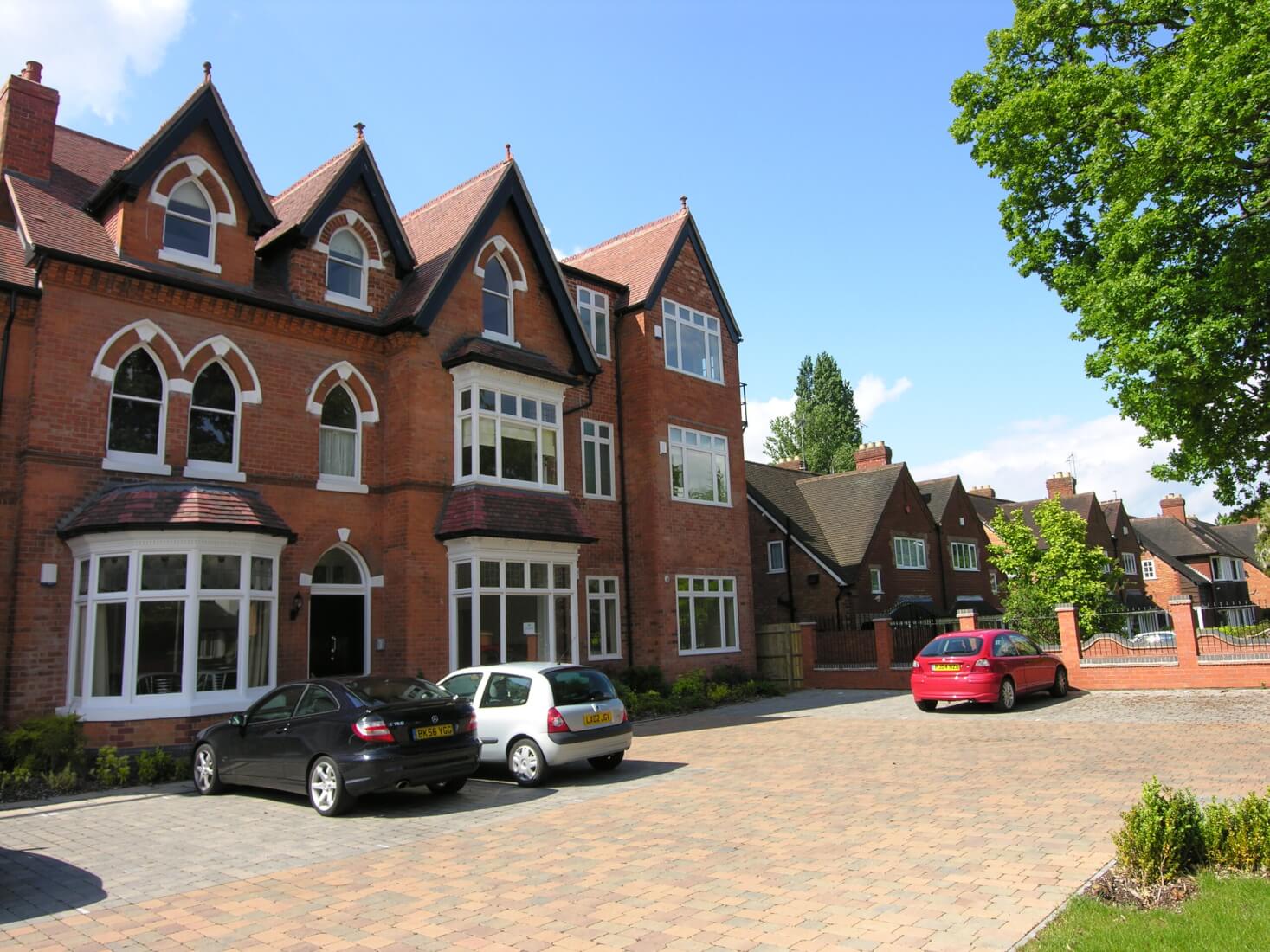 Flat Kineton Green Road in Metropolitan Borough of Solihull