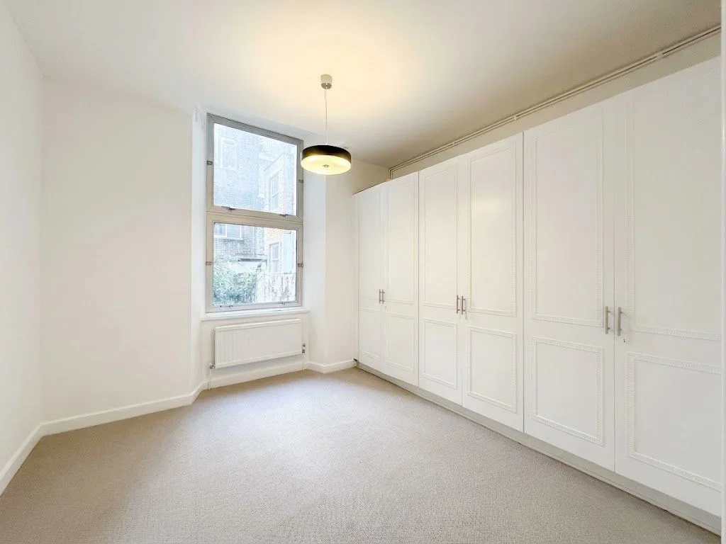 Flat Inverness Terrace in City of Westminster