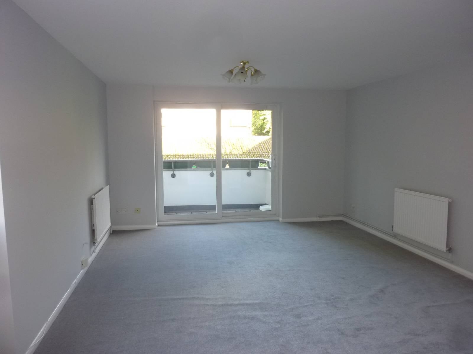 Flat Roseberry Court in Watford