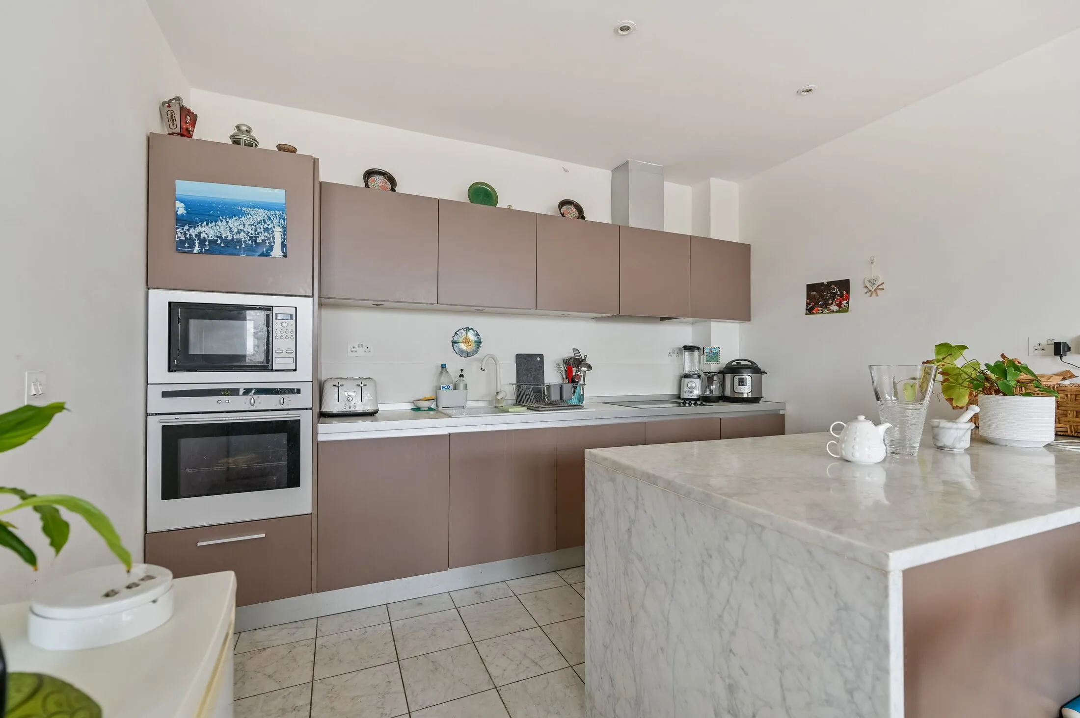Flat Melliss Avenue in Greater London