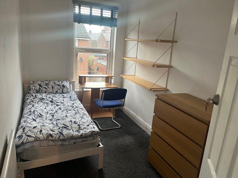 Room Plungington Road in Preston