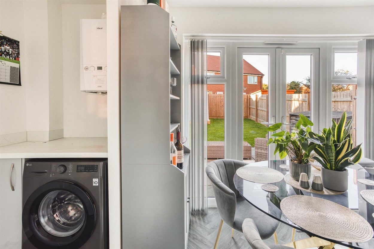 House Cloudberry Close in Derby